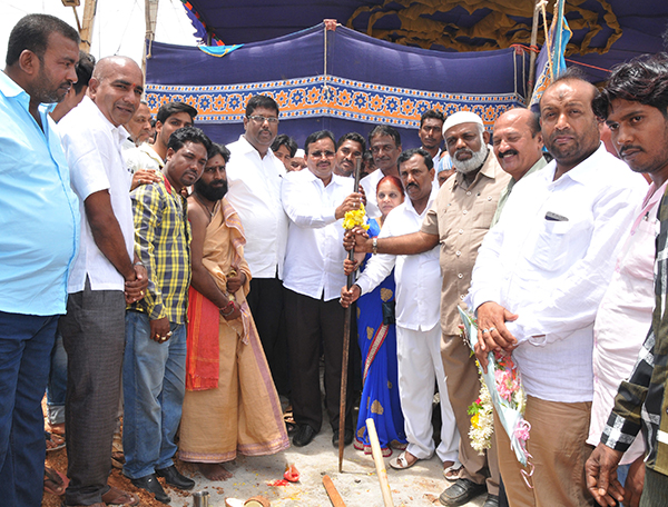 ರಸ್ತೆ ಕಾಮಗಾರಿಗೆ ಚಾಲನೆ